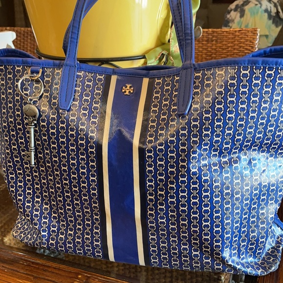 Tory Burch - Picture 2 of 5